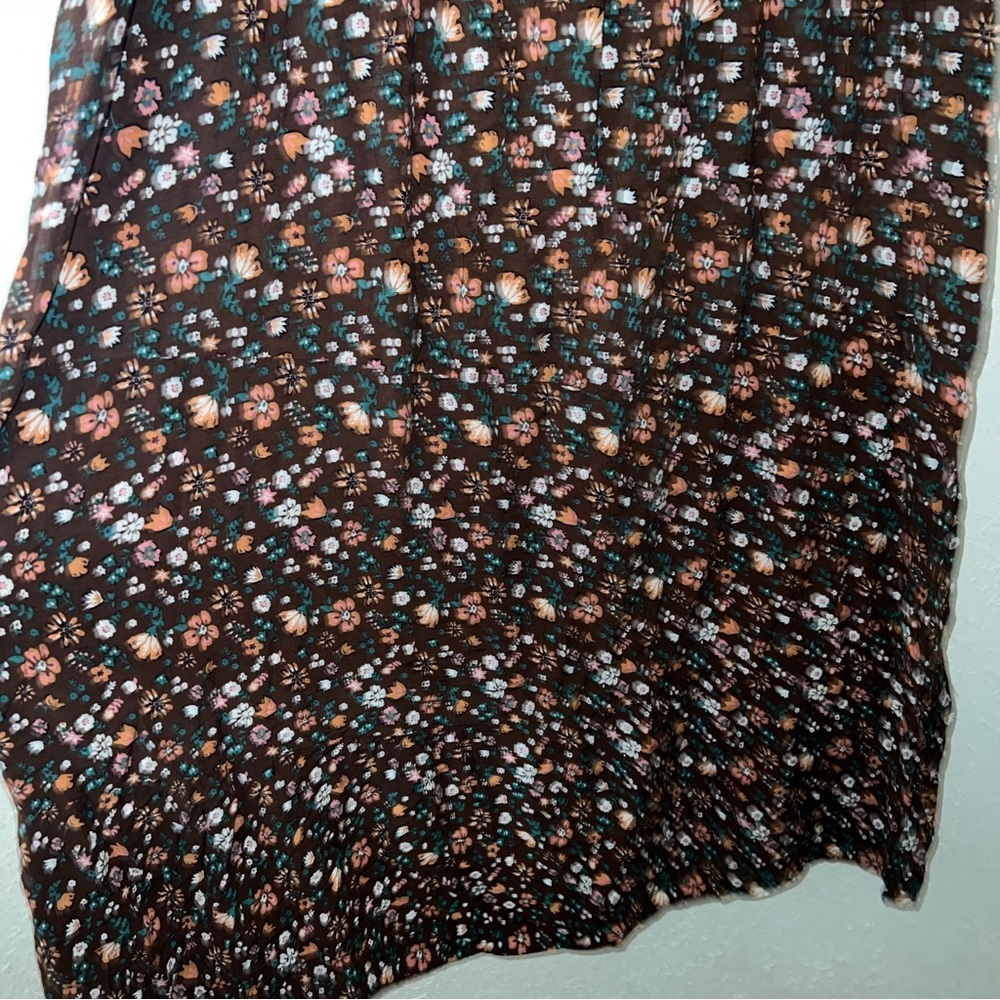 Lark and Grey Brown Floral Print Skirt and Top Set Size 2X. - Picture 10 of 11